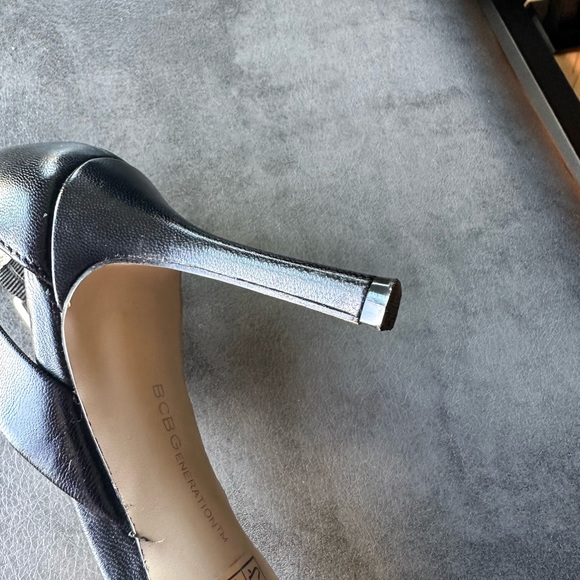 BCBG Heels size 6.5 - Picture 1 of 9